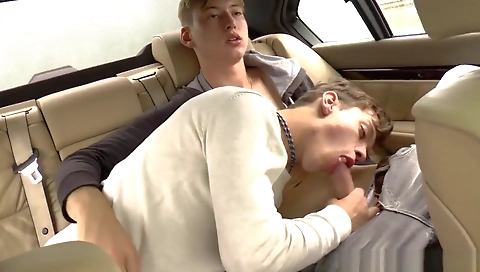 Hawt sweetheart likes to fuck