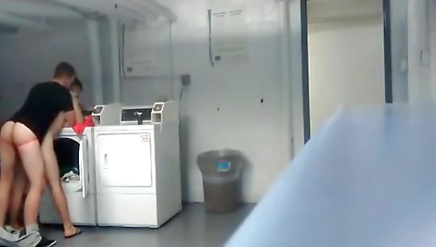 She has flirten i'lo