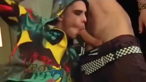 Spanish blonde's pussy gets facial