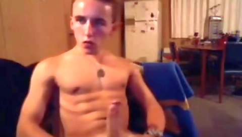 Suckolda shows off her ass