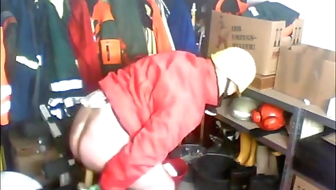 Sexy brunette hair with blowjob and facial