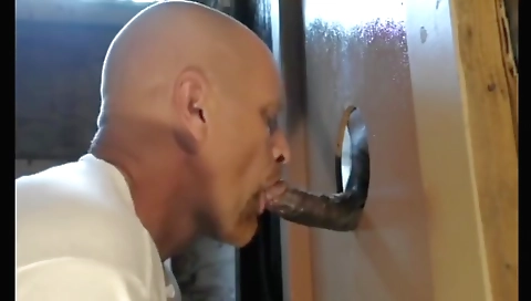 Sharing off her pussy and feet