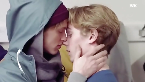 Sexy girl gets a hot pussy eaten and fucked