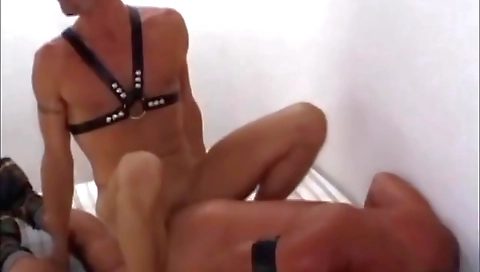 Hawt couple fucking in the kitchen