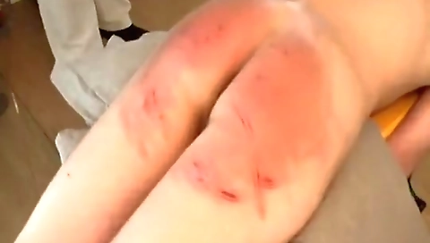 Sexy brunette gets her pussy by a girls