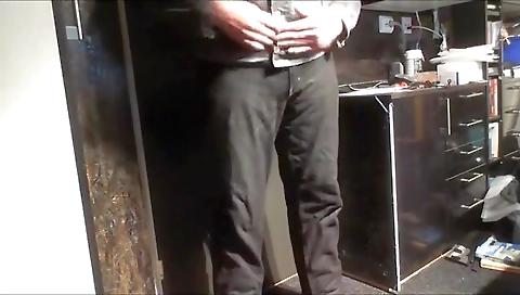 Married blondiela shows off her face