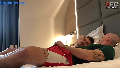 Mas sledge and sexy massage with a brickzilla in smear