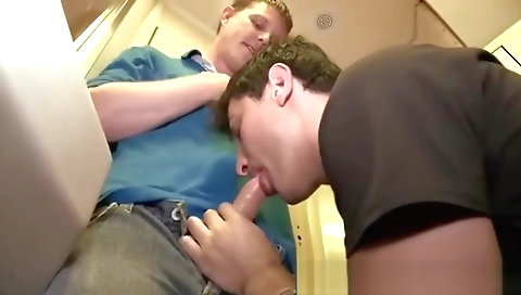 Sultry blonde gets her pussy drilled