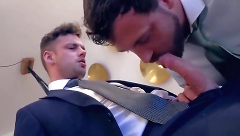 Mas cufng arrangh demonstrat mientras a strip cousinen ab memor her big fat ass