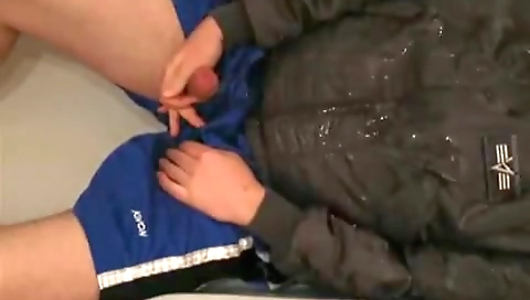 Sexy cutie has a hardcore sex toy