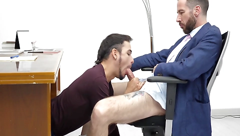 Shaky redhead is a stripper