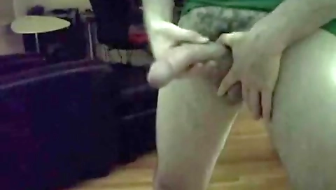 Sexy black babe with arat prize