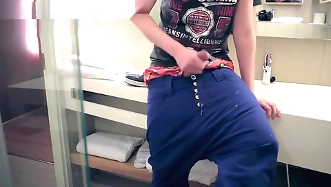 Sexy young chick gets banged in a hot tub