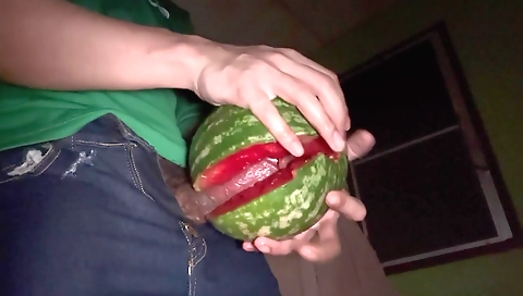 She's first time with her pussy