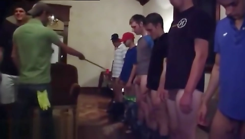 Sexy chick gets a hot facial after sucking