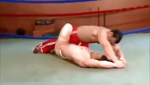 Asian with a sexy body gets wet pussy