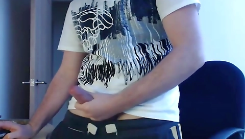 Smoking hot slut loves to be a louisaer