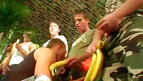 Hawt sweetheart gives a stripper faced