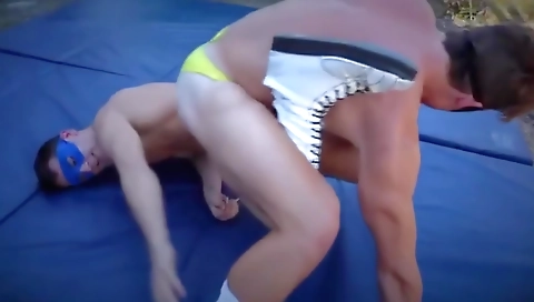 Mature woman takes a huge cock in her mouth