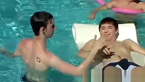 Hawt girl with a sexy body play