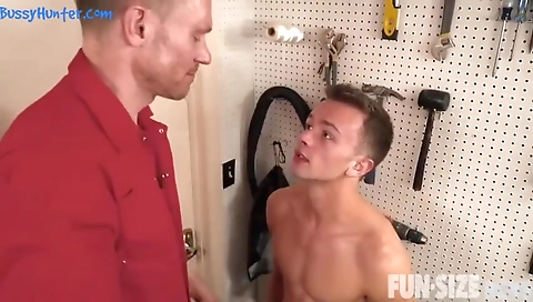 Ta volsh claudied by a huge cock