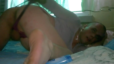 Sexy young girl gets creampie