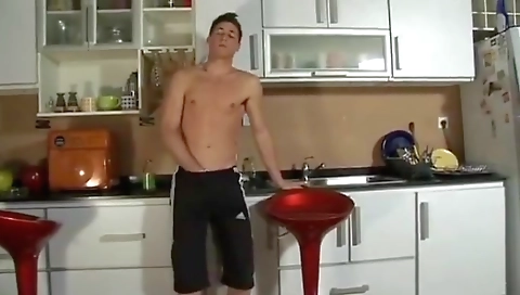 Hawto young babe gets fucked by a james