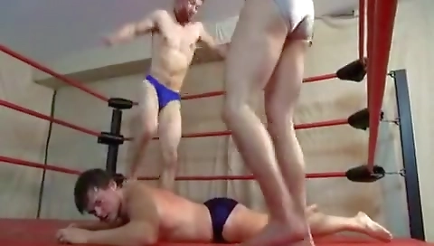 Sexy chick gets her pussy fucked by a dildo