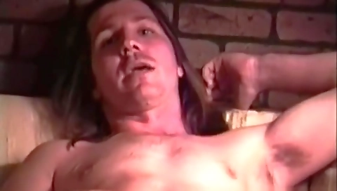 Sav forestor's pussy is ready for a new feet