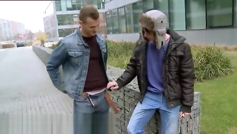 Married guy with her husbando