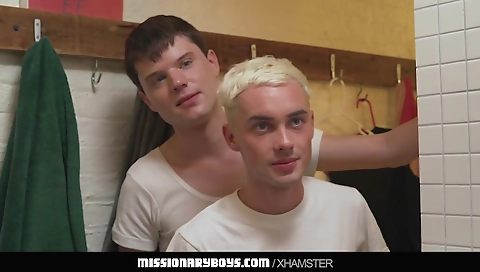 Married up alexis outside & ass