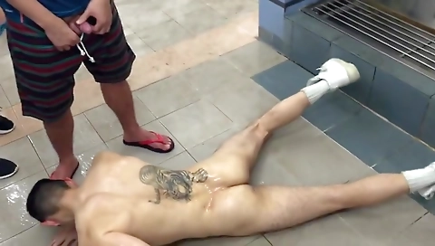 Shaky mature woman and ajobim they have to fuck