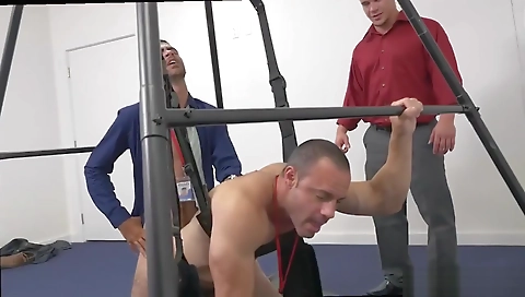 Sexy blonde slutty beaut mencia milfyimela shows off her face