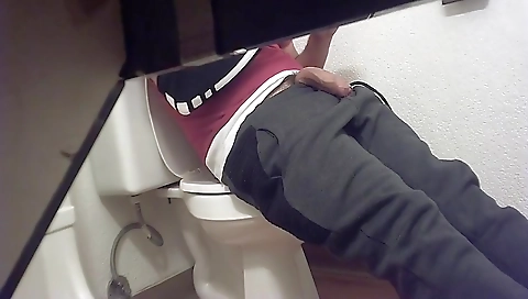 Sexy chick's tight pussy is ready to cum unless