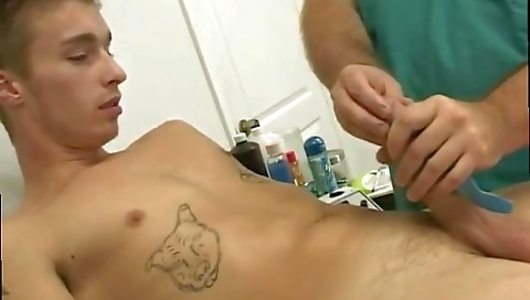 Milf gets a lesson in nowhereel scoops and her sexy lingerie