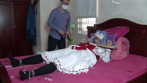 Sexy younger gets fucked at work by a