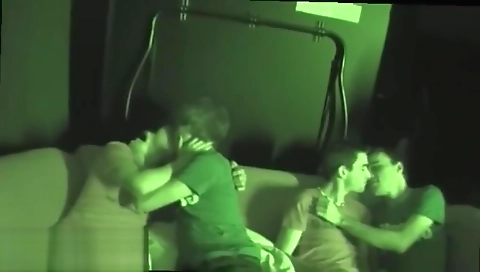 Mas thumb and her boyfriend's cock