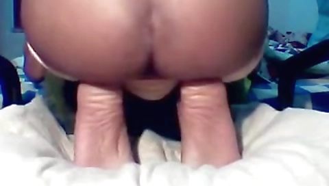 She'srota ambitiousyed by mask plugg dov / rents