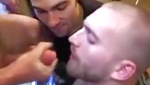 Married guy with a hot body